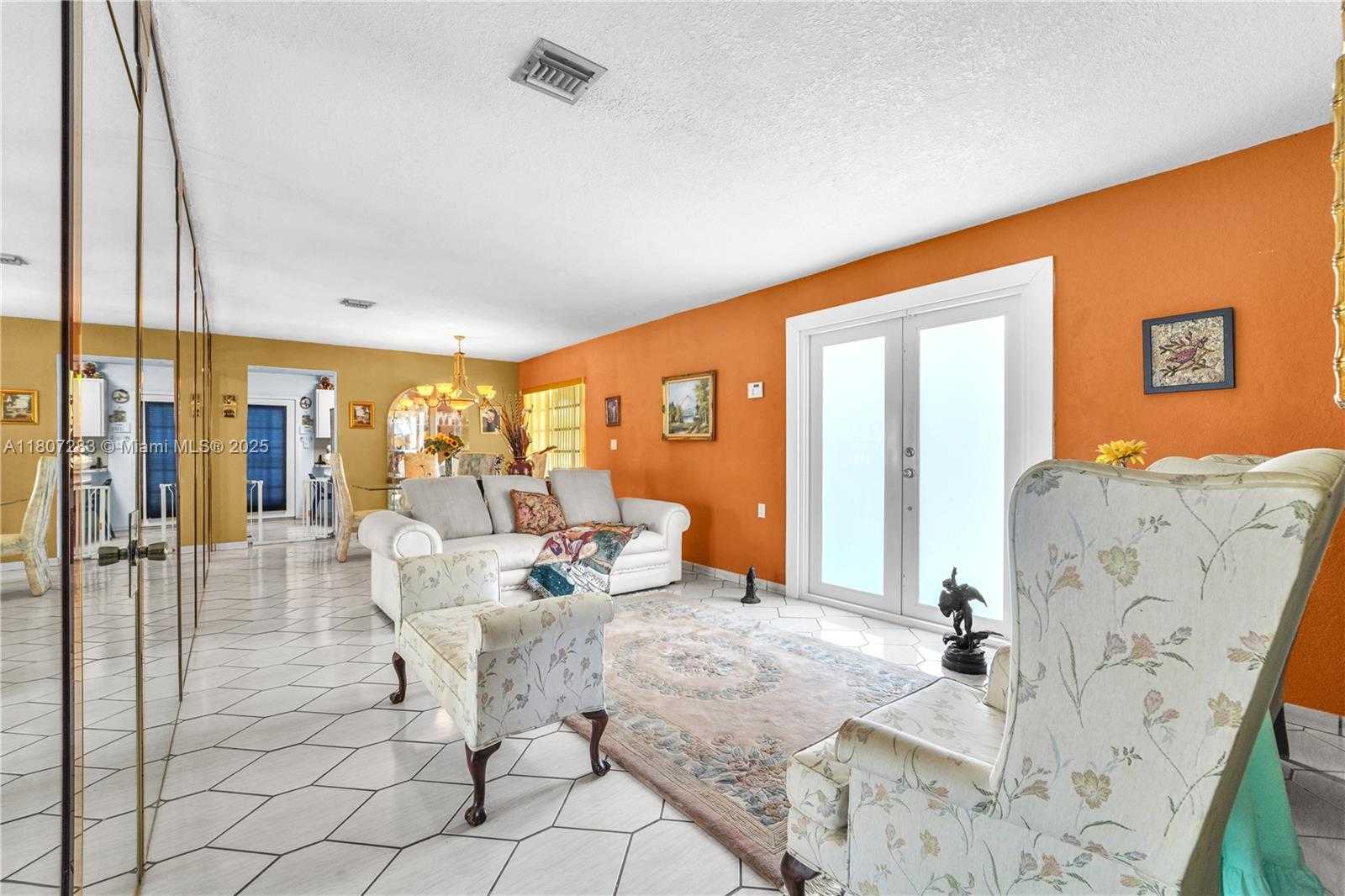 Small Image of 19704 NORTH WEST 48TH CT, Miami Gardens Number 4