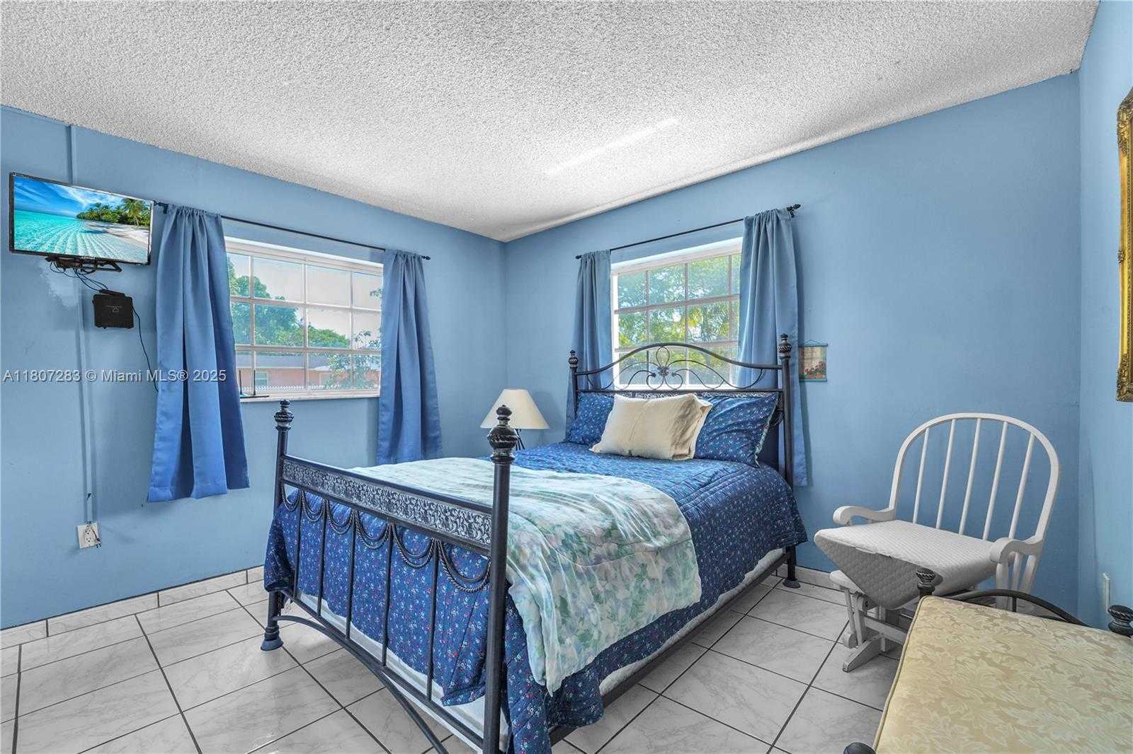 Small Image of 19704 NORTH WEST 48TH CT, Miami Gardens Number 8