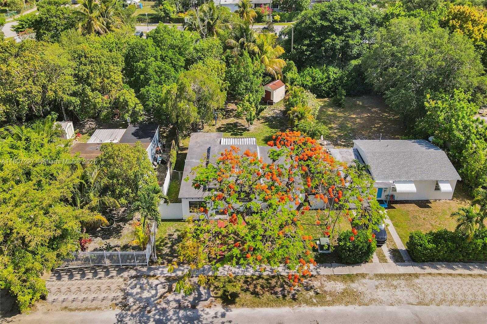 Small Image of 45 NORTH WEST 127TH ST, North Miami Number 11