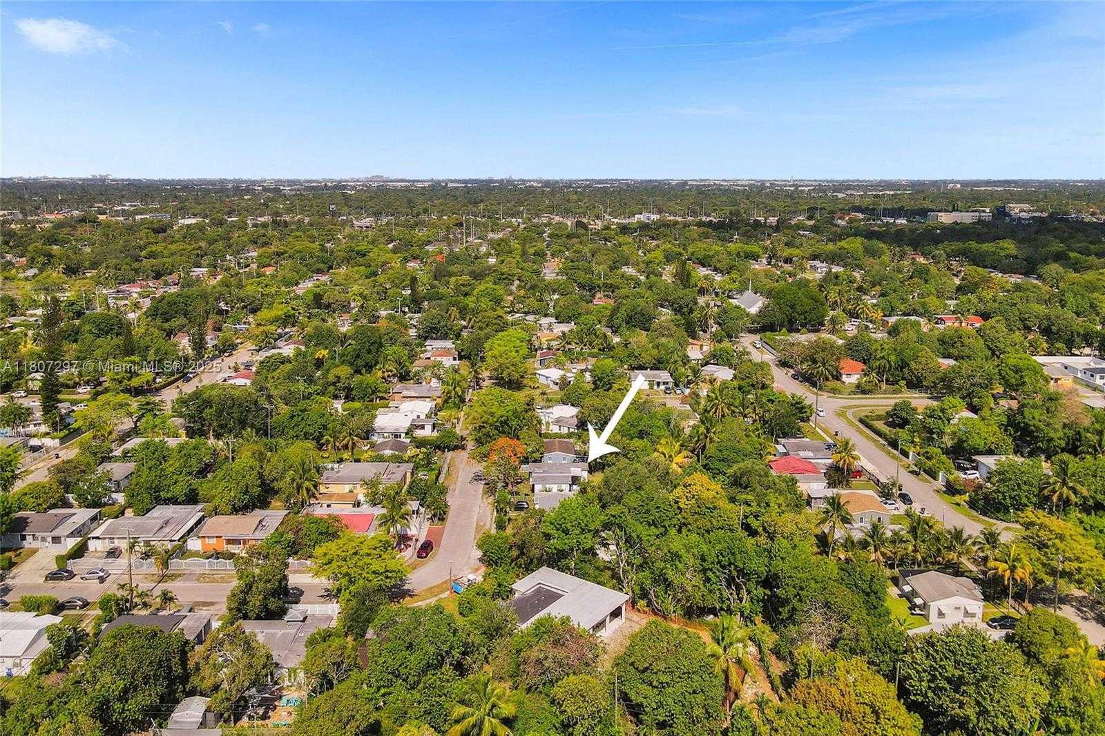 Small Image of 45 NORTH WEST 127TH ST, North Miami Number 16