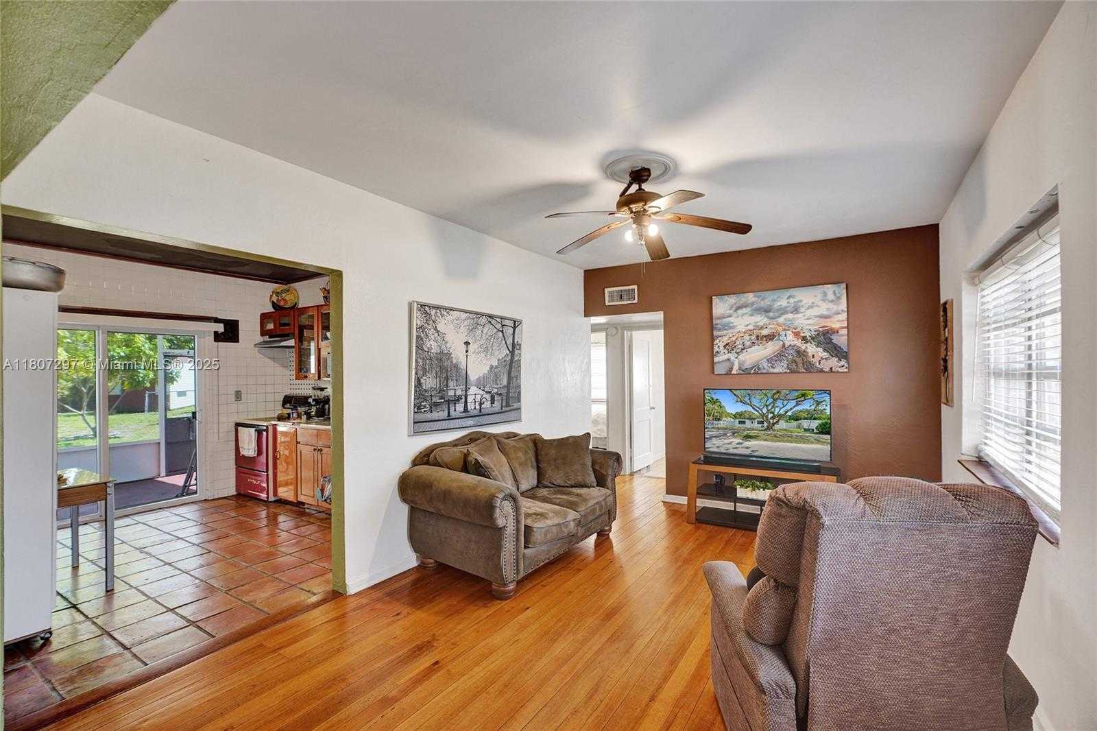 Small Image of 45 NORTH WEST 127TH ST, North Miami Number 43