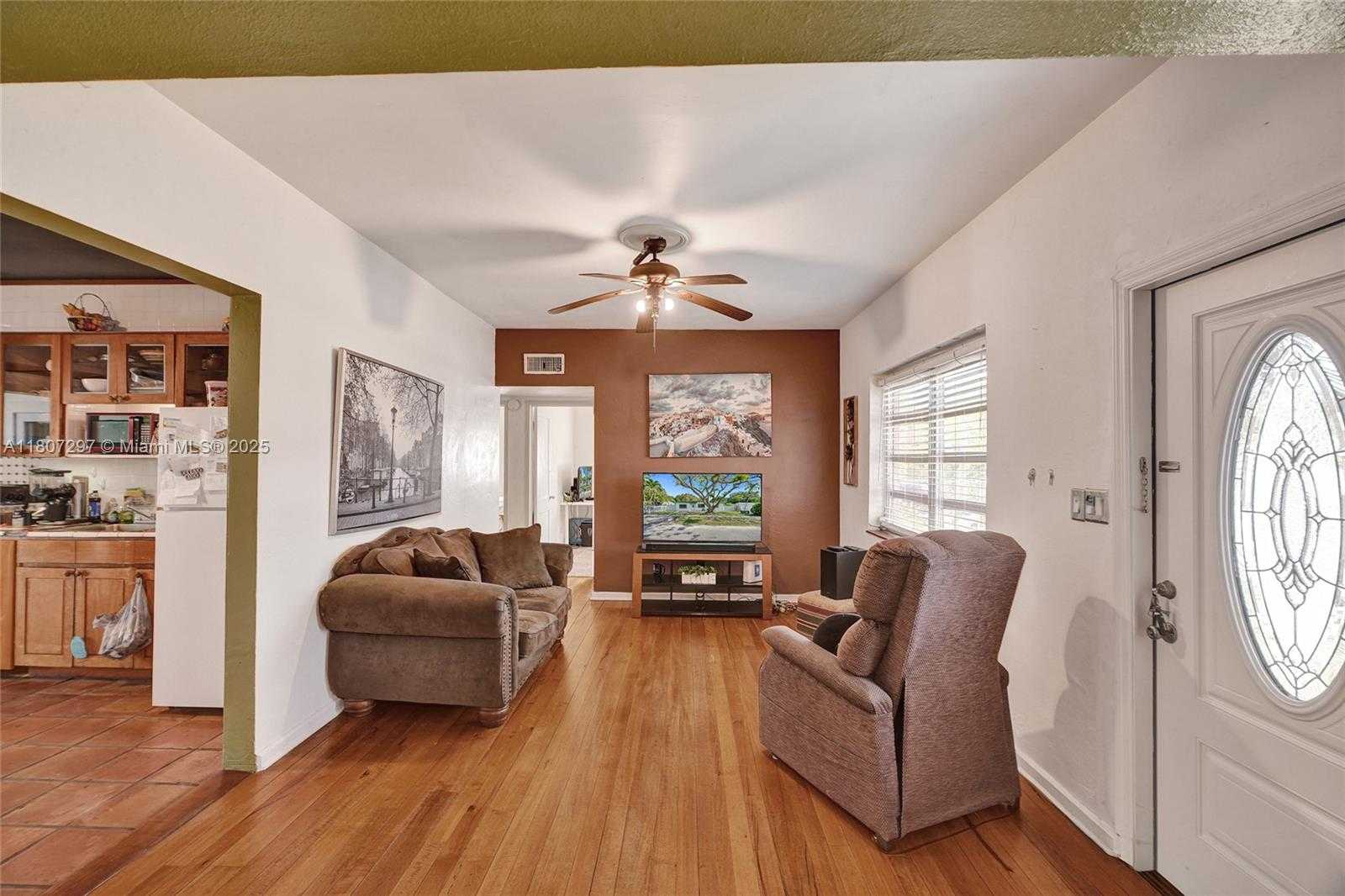 Small Image of 45 NORTH WEST 127TH ST, North Miami Number 44