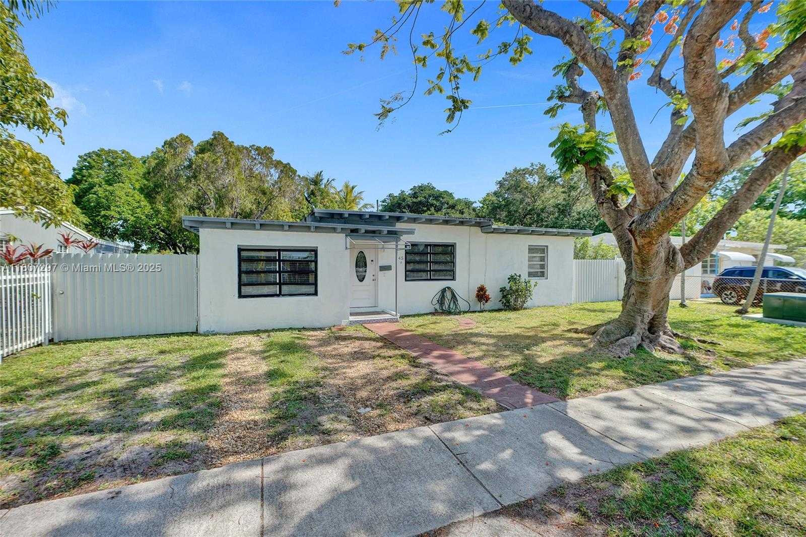Small Image of 45 NORTH WEST 127TH ST, North Miami Number 5