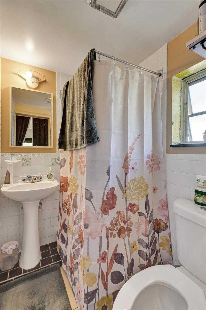Small Image of 45 NORTH WEST 127TH ST, North Miami Number 53