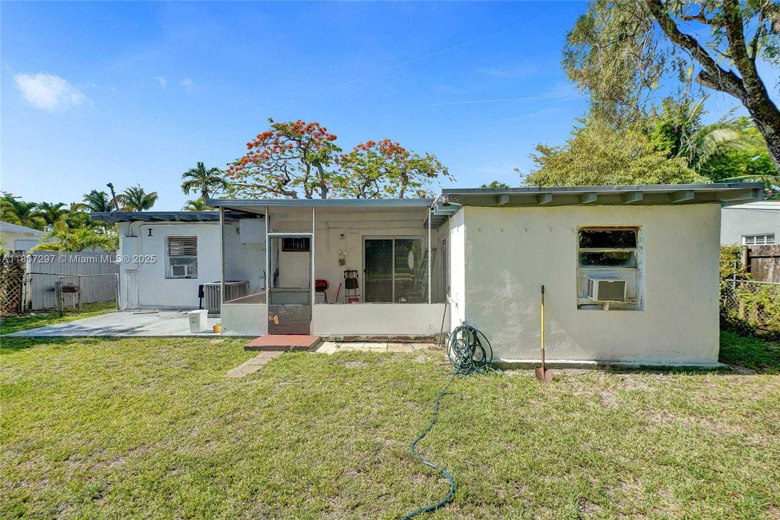 Small Image of 45 NORTH WEST 127TH ST, North Miami Number 62