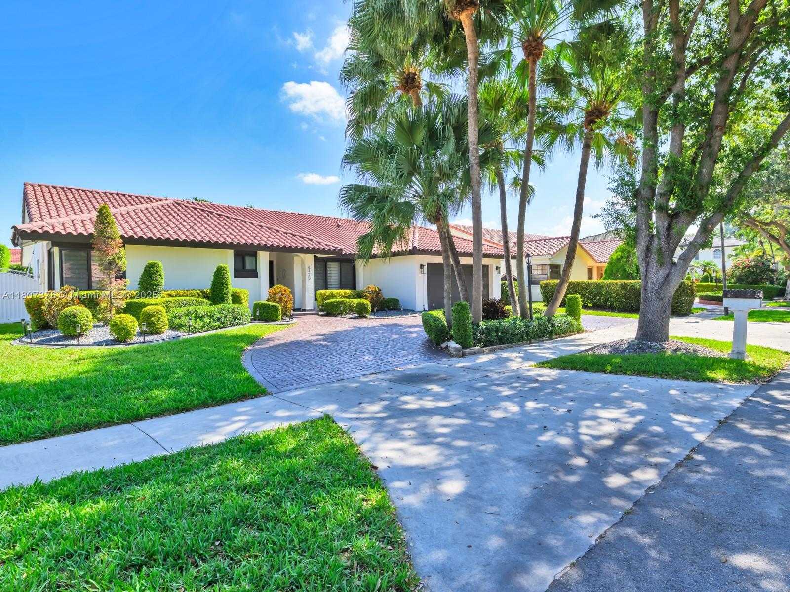 Small Image of 8425 NORTH WEST 165TH TER, Miami Lakes Number 14
