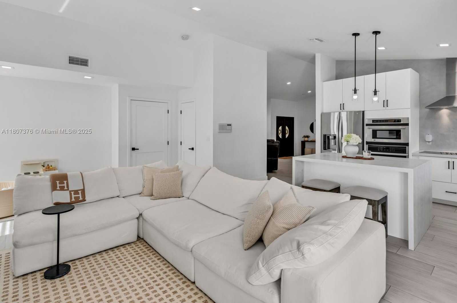 Small Image of 8425 NORTH WEST 165TH TER, Miami Lakes Number 28
