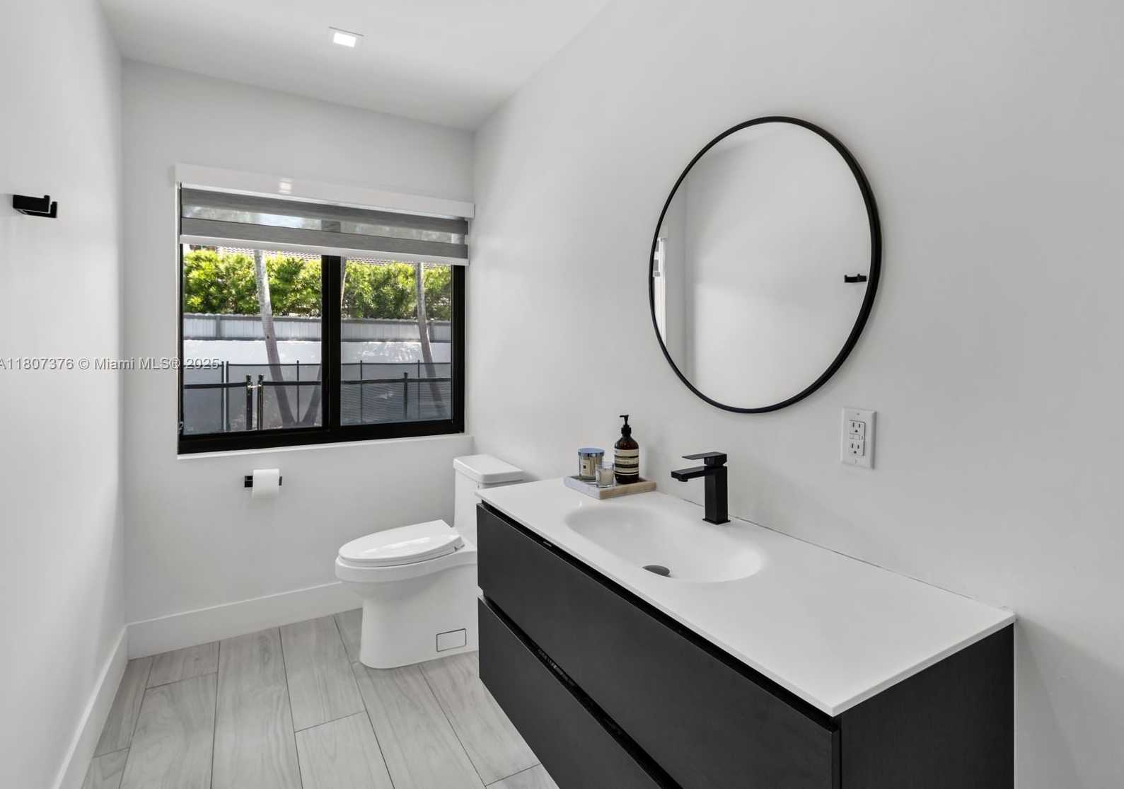 Small Image of 8425 NORTH WEST 165TH TER, Miami Lakes Number 31