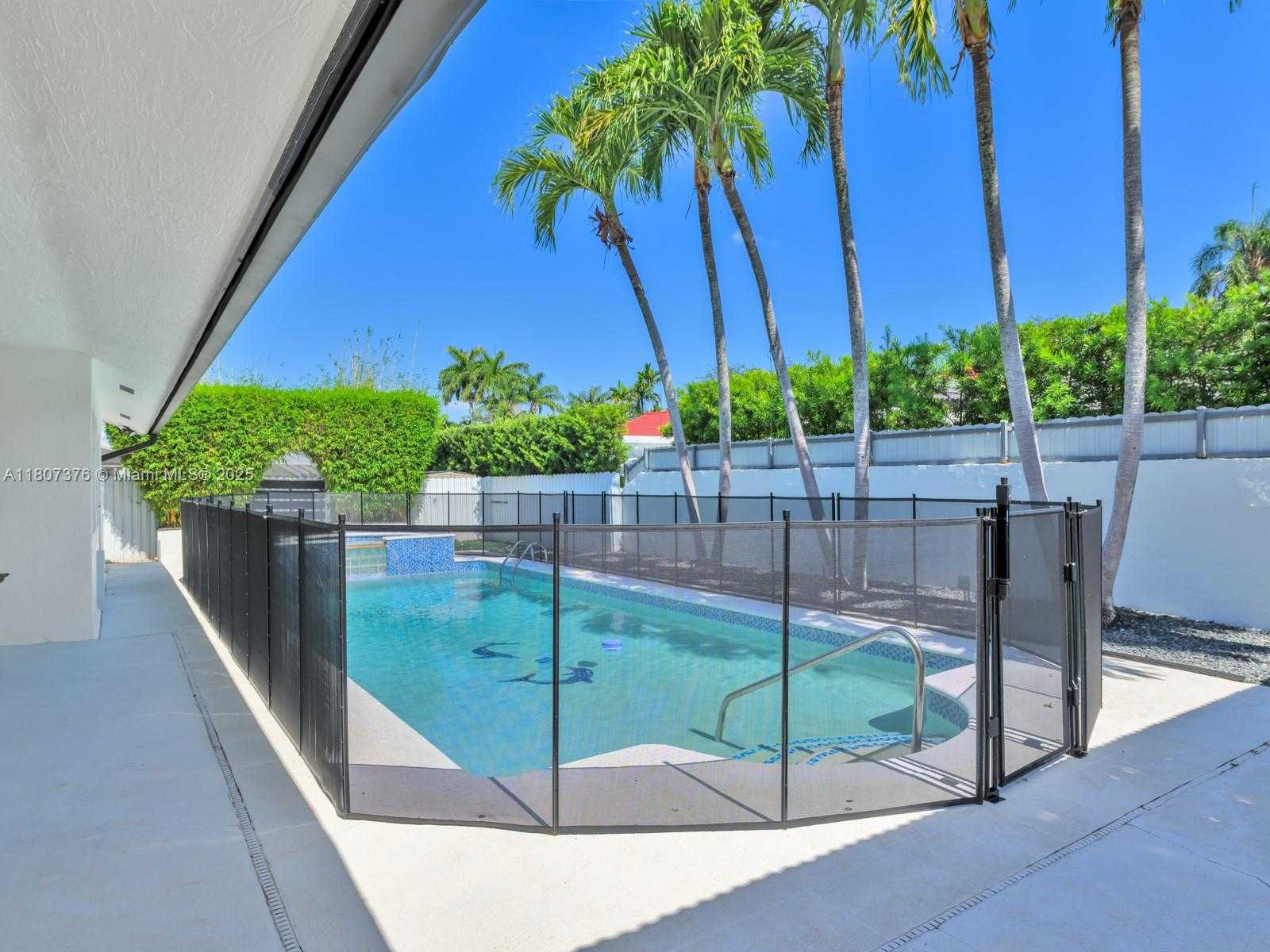 Small Image of 8425 NORTH WEST 165TH TER, Miami Lakes Number 41