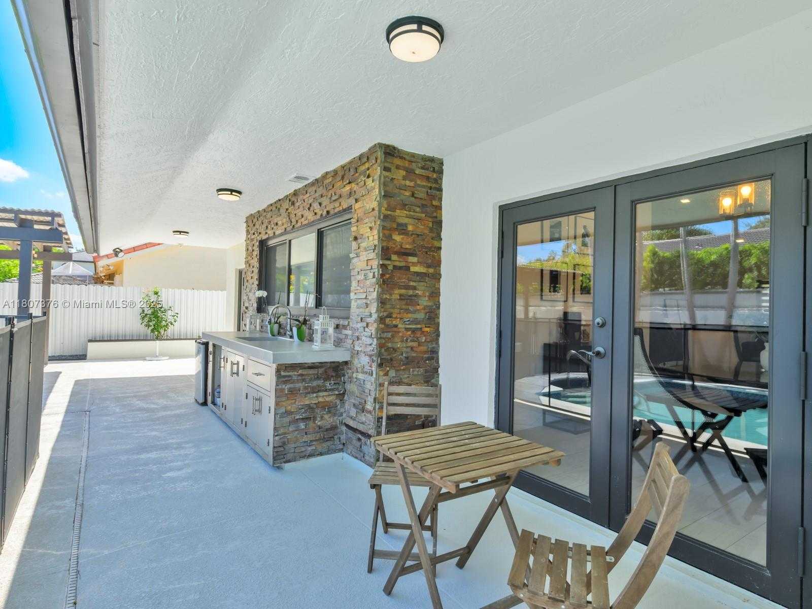 Small Image of 8425 NORTH WEST 165TH TER, Miami Lakes Number 42
