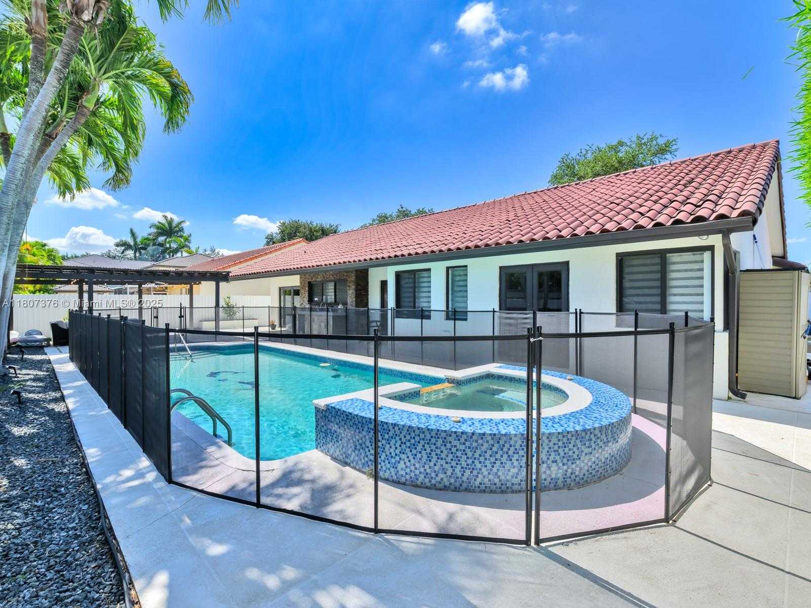 Small Image of 8425 NORTH WEST 165TH TER, Miami Lakes Number 49