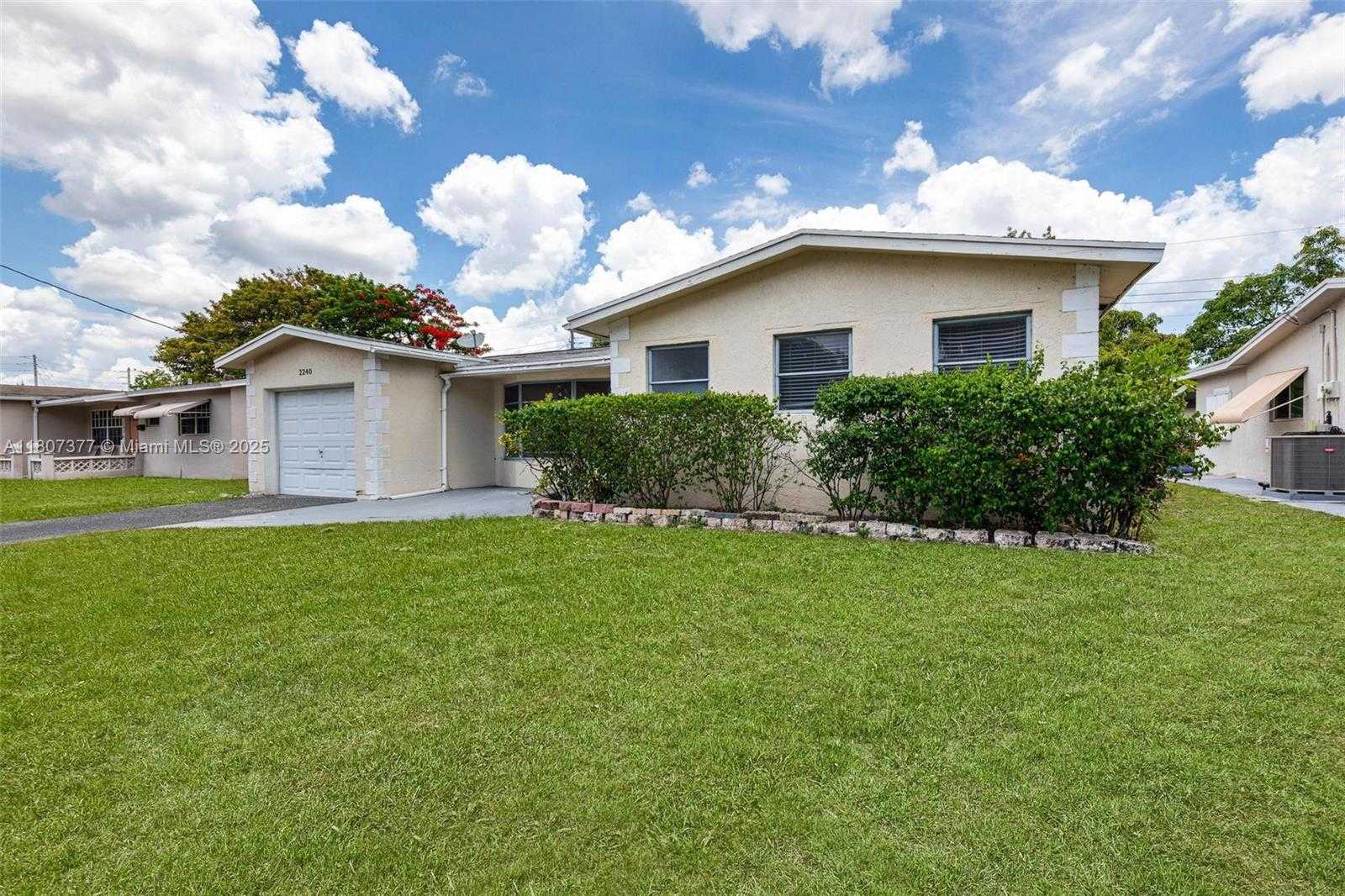 Small Image of 2240 NORTH WEST 47TH TER, Lauderhill Number 2