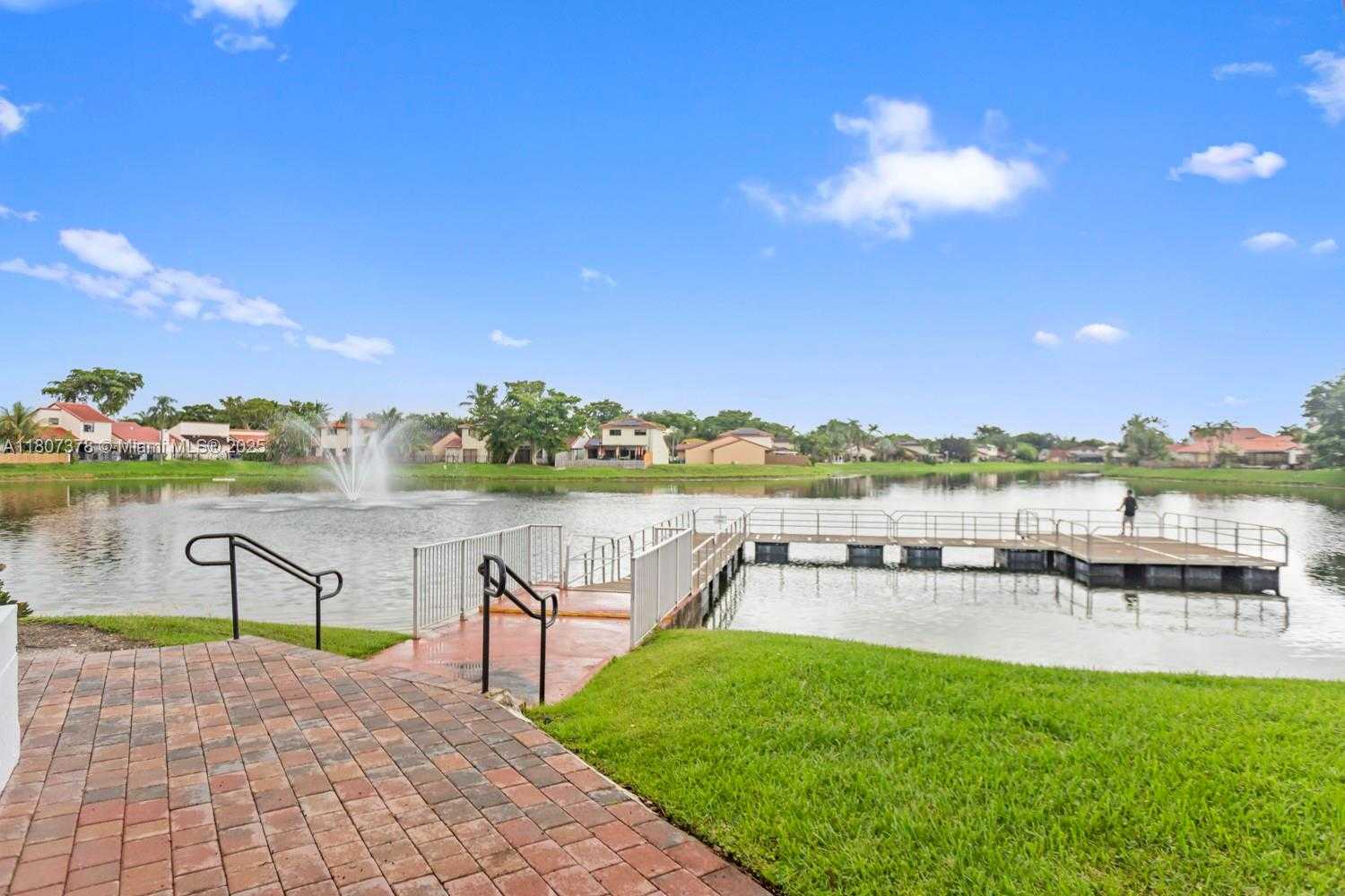 Small Image of 17320 NORTH WEST 66TH PL, Hialeah Number 33
