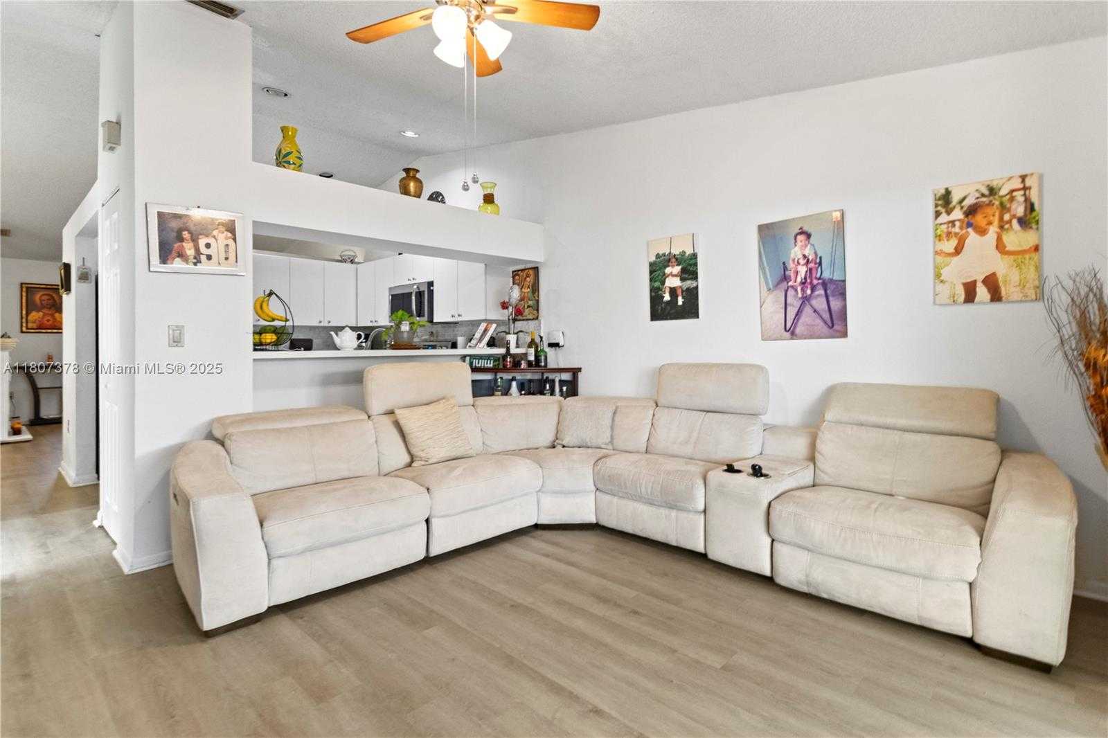 Small Image of 17320 NORTH WEST 66TH PL, Hialeah Number 5