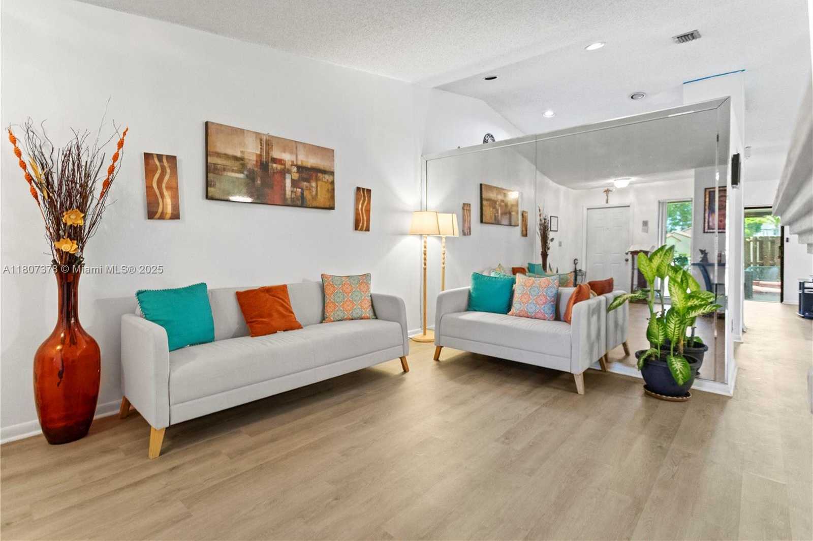 Small Image of 17320 NORTH WEST 66TH PL, Hialeah Number 7
