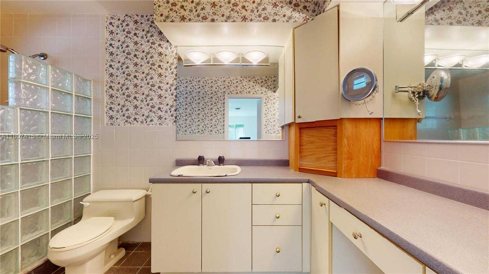 Small Image of 17535 SOUTH WEST 91ST AVE, Palmetto Bay Number 16