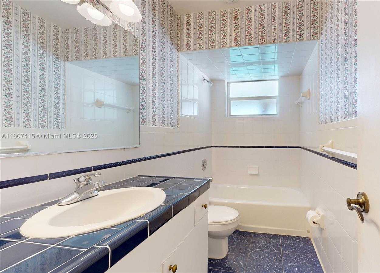 Small Image of 17535 SOUTH WEST 91ST AVE, Palmetto Bay Number 22