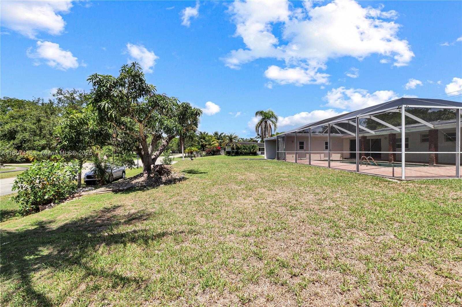 Small Image of 17535 SOUTH WEST 91ST AVE, Palmetto Bay Number 28