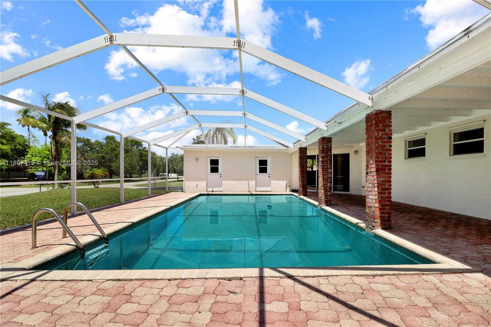 Small Image of 17535 SOUTH WEST 91ST AVE, Palmetto Bay Number 3