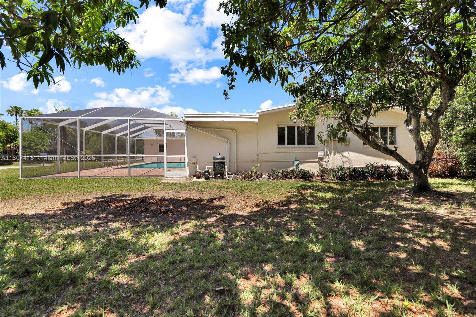 Small Image of 17535 SOUTH WEST 91ST AVE, Palmetto Bay Number 32