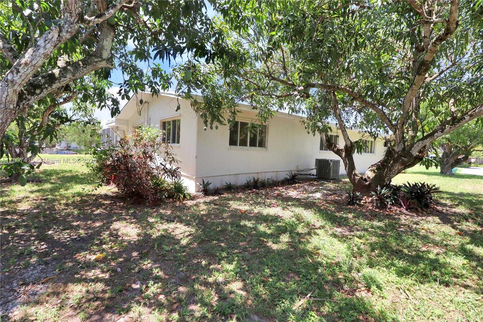 Small Image of 17535 SOUTH WEST 91ST AVE, Palmetto Bay Number 33