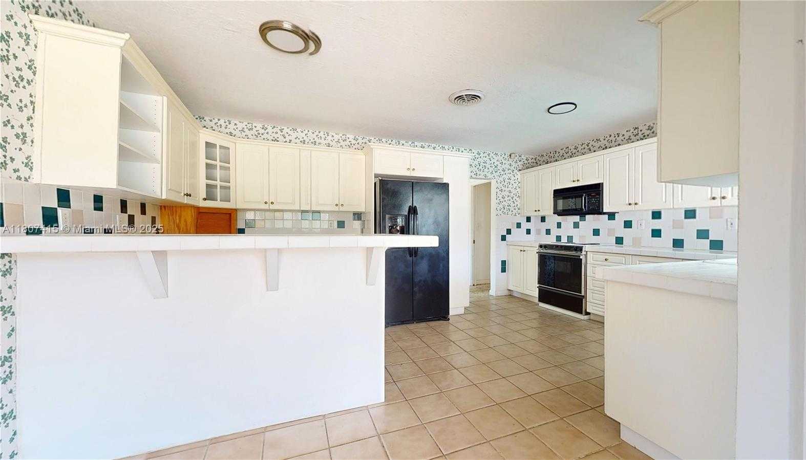 Small Image of 17535 SOUTH WEST 91ST AVE, Palmetto Bay Number 6