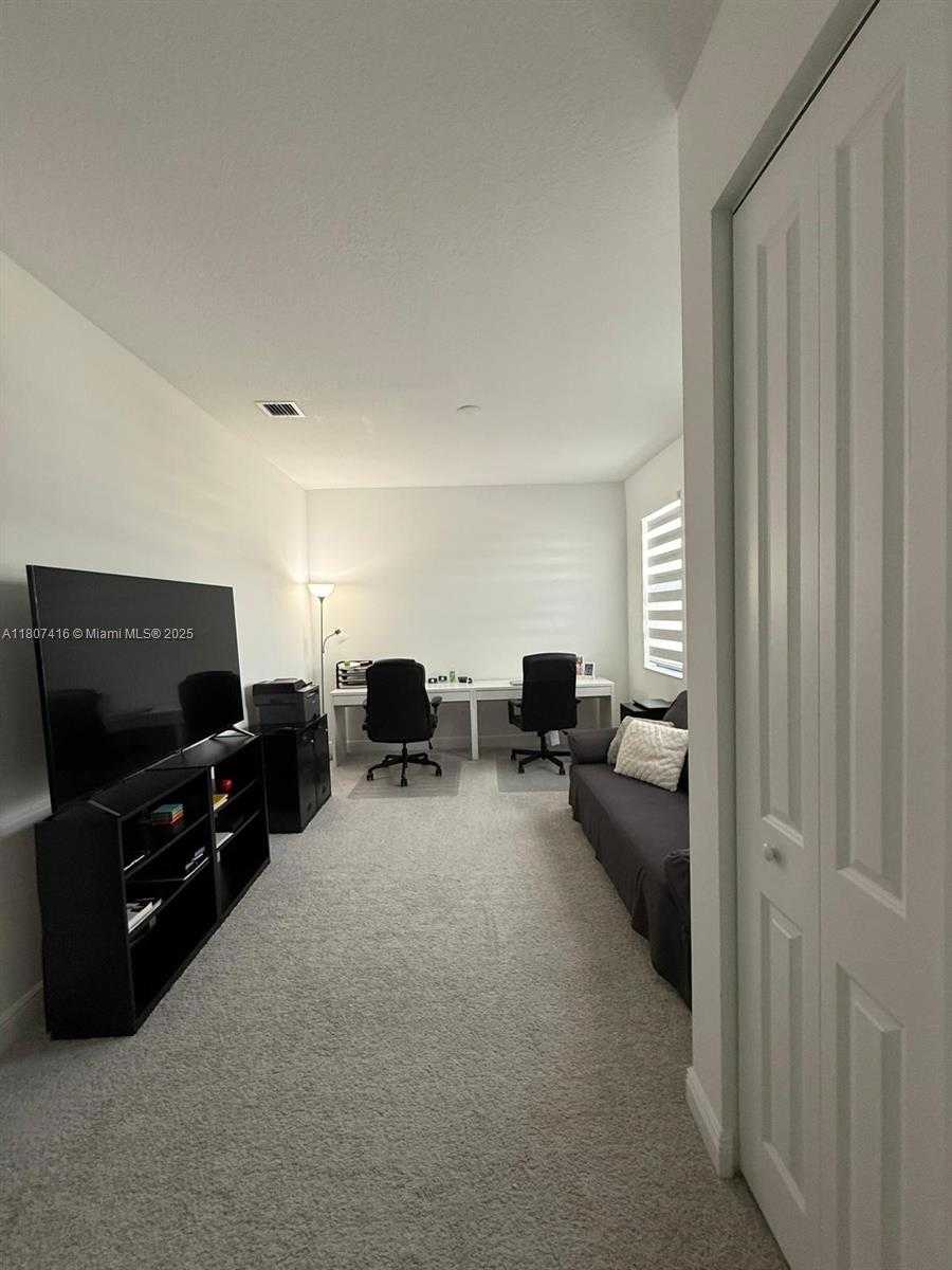 Small Image of 16456 SEA TURTLE PL, Westlake Number 10