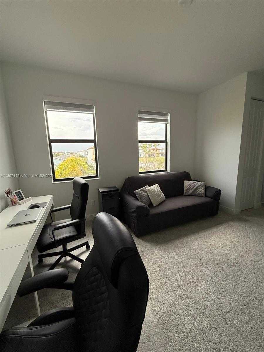 Small Image of 16456 SEA TURTLE PL, Westlake Number 19