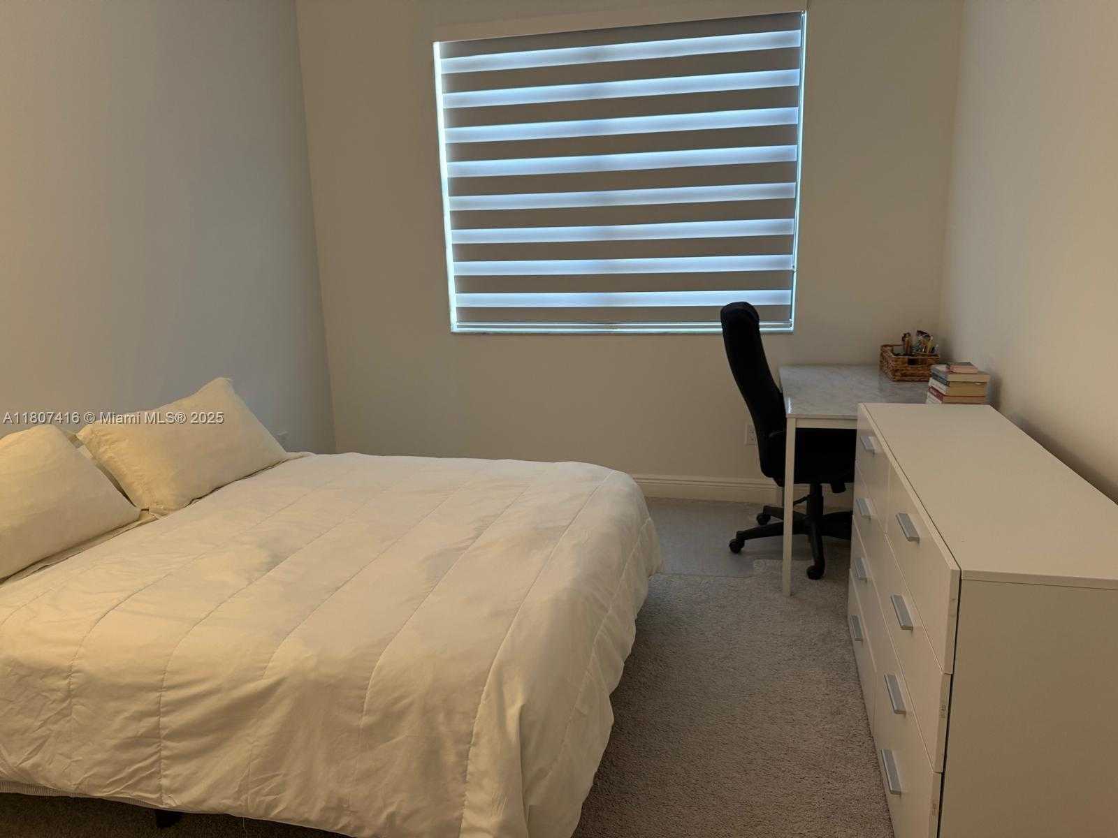 Small Image of 16456 SEA TURTLE PL, Westlake Number 20