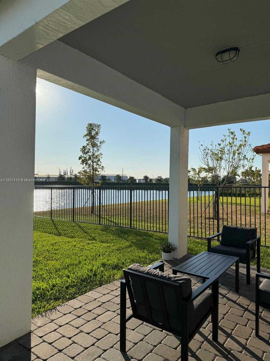 Small Image of 16456 SEA TURTLE PL, Westlake Number 24