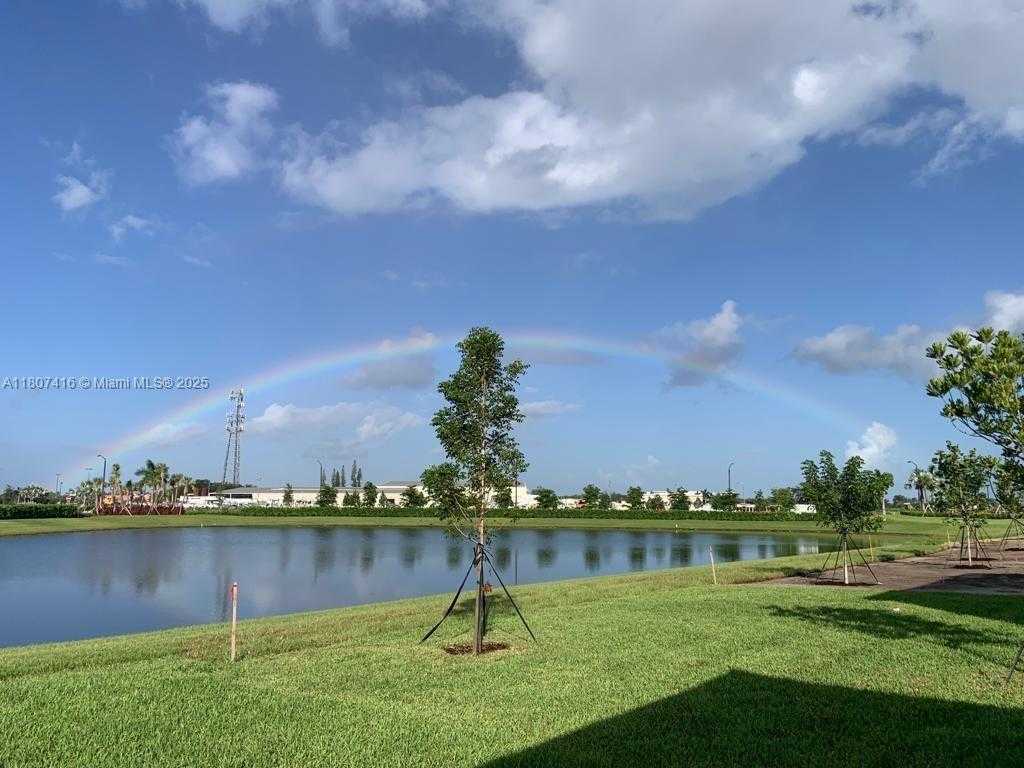 Small Image of 16456 SEA TURTLE PL, Westlake Number 28