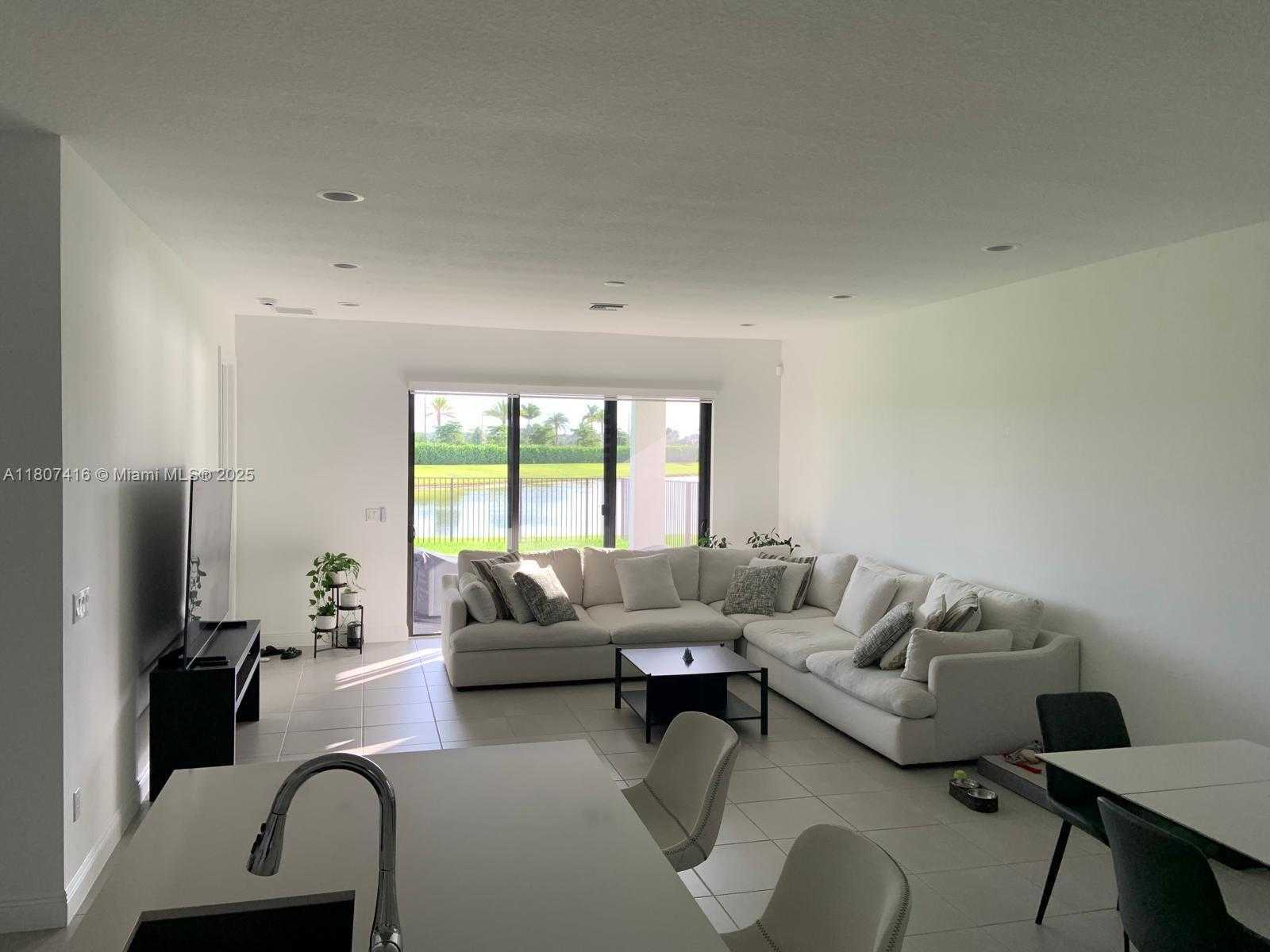Small Image of 16456 SEA TURTLE PL, Westlake Number 3