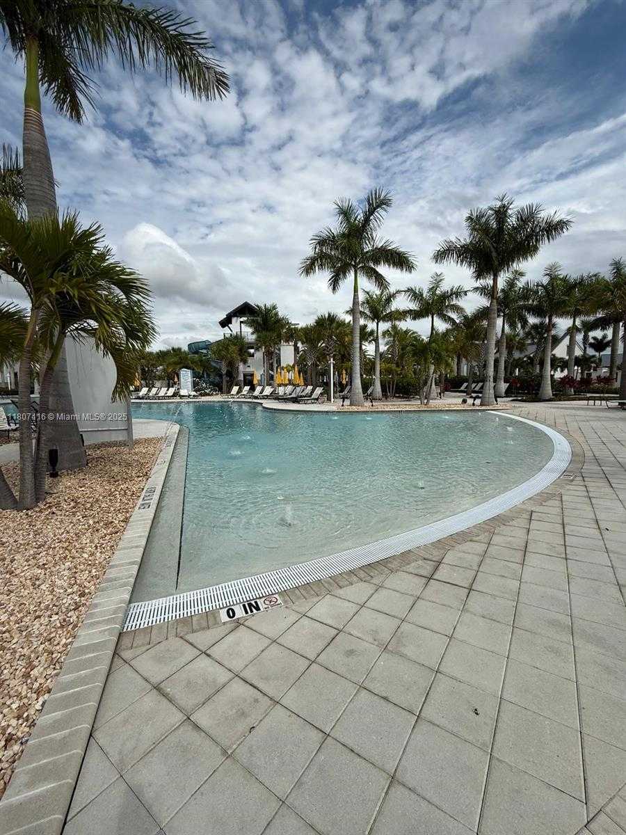 Small Image of 16456 SEA TURTLE PL, Westlake Number 36