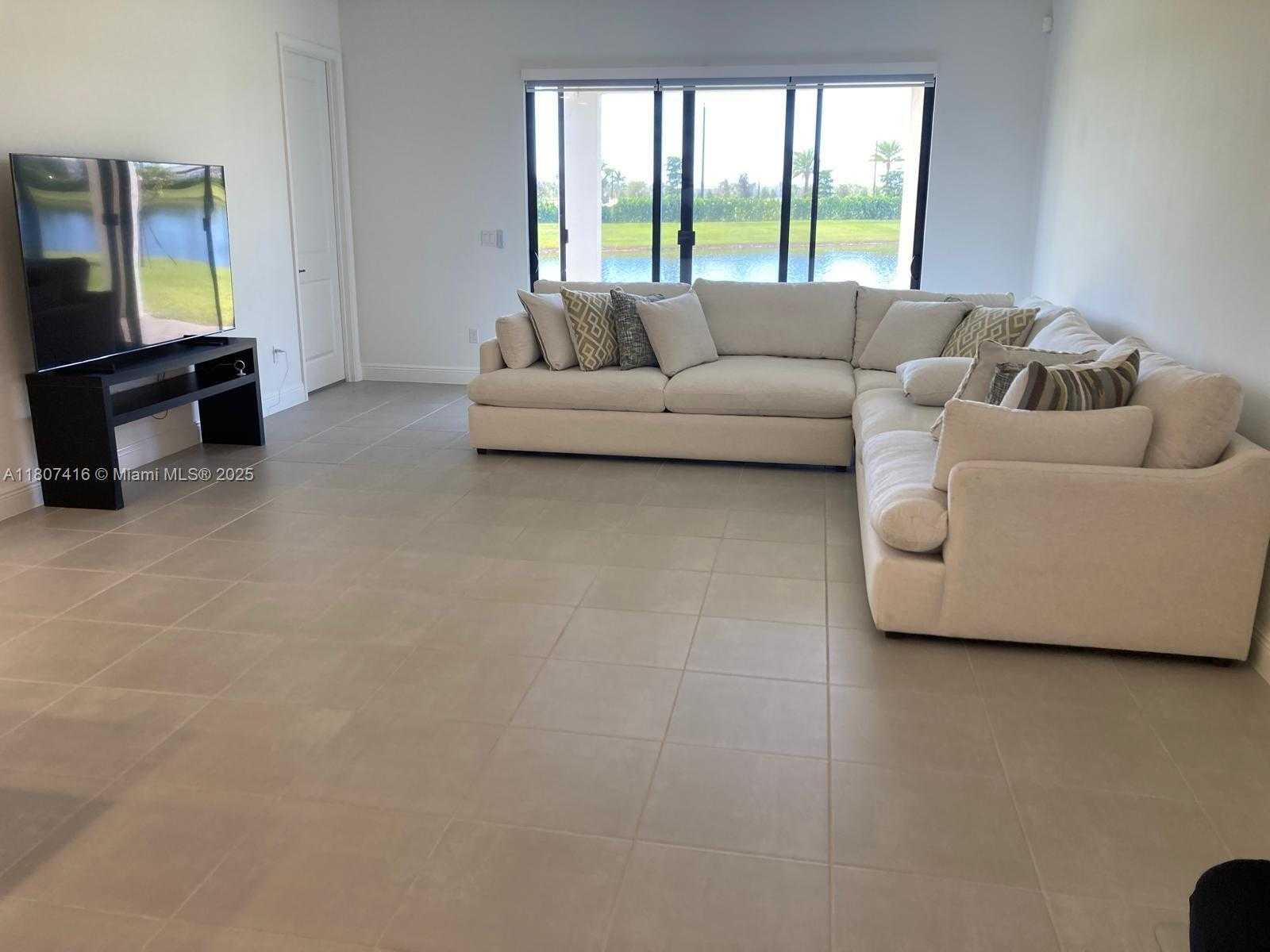 Small Image of 16456 SEA TURTLE PL, Westlake Number 4