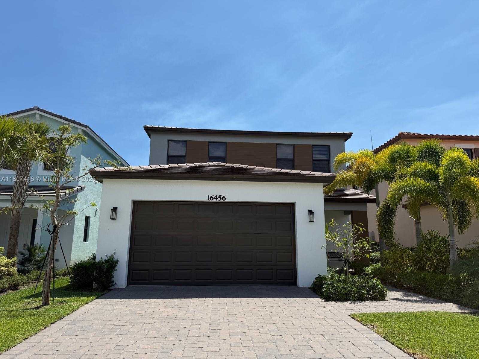 Small Image of 16456 SEA TURTLE PL, Westlake Number 42