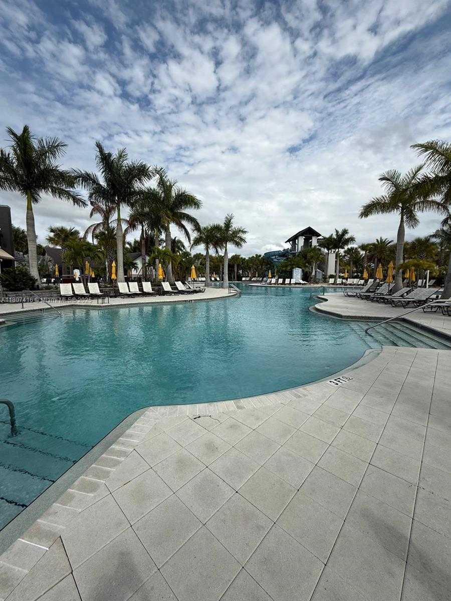 Small Image of 16456 SEA TURTLE PL, Westlake Number 44
