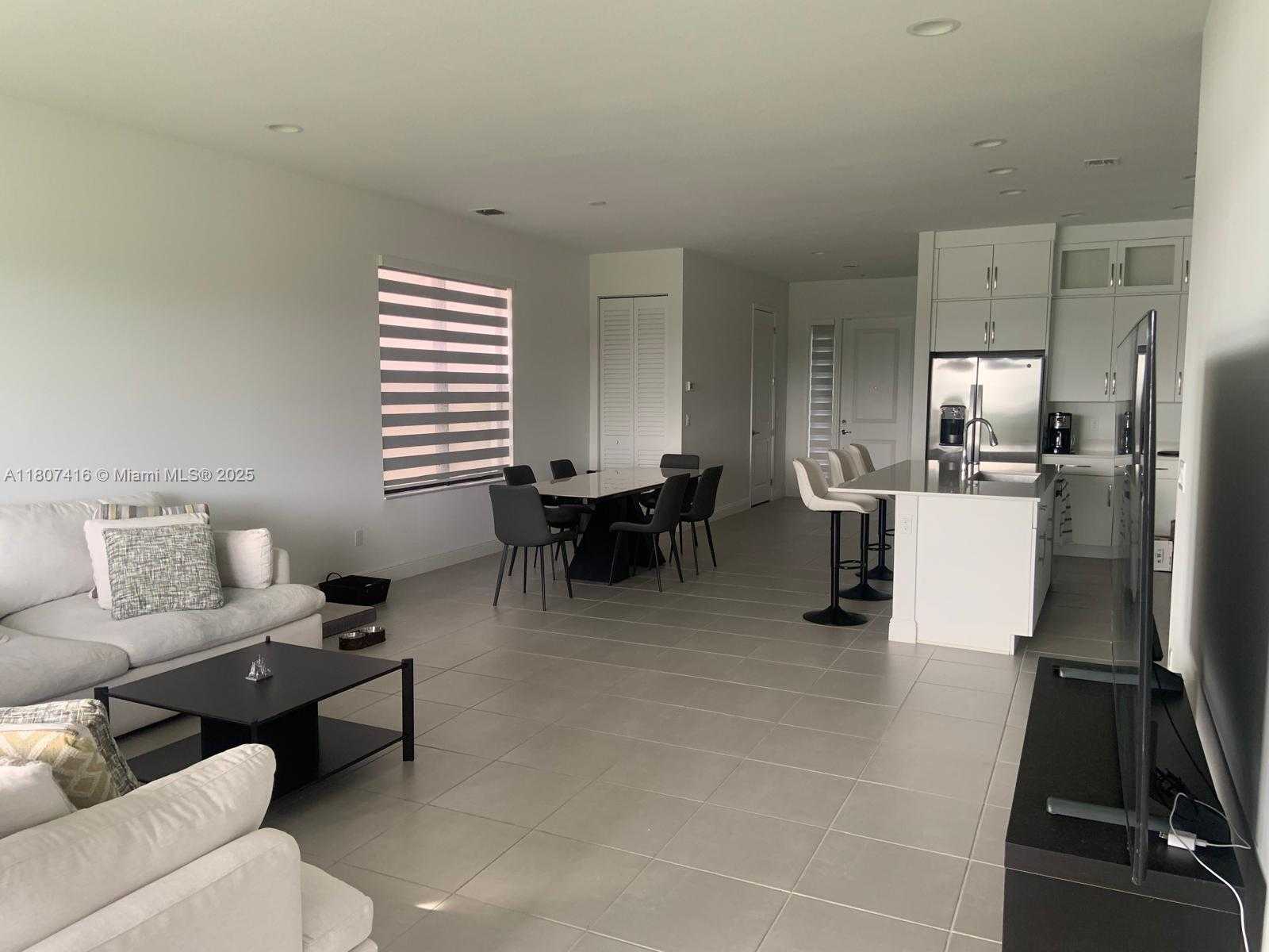 Small Image of 16456 SEA TURTLE PL, Westlake Number 7