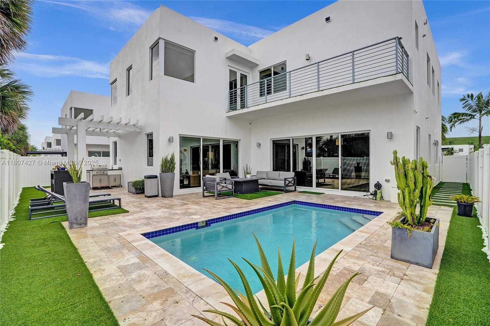 Small Image of 9995 NORTH WEST 75TH ST, Doral Number 10