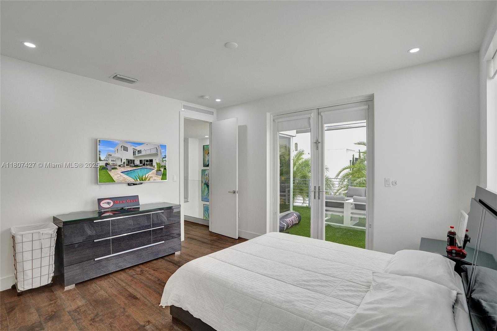 Small Image of 9995 NORTH WEST 75TH ST, Doral Number 28