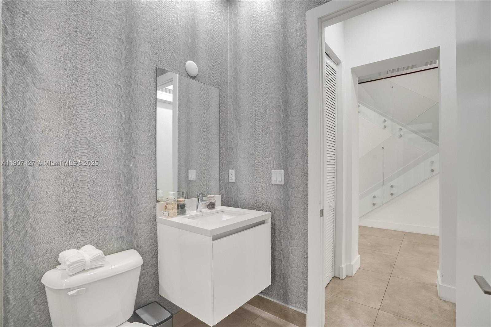 Small Image of 9995 NORTH WEST 75TH ST, Doral Number 29