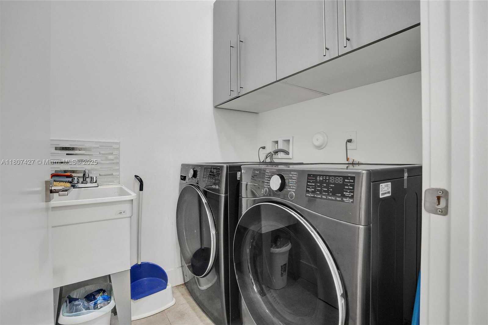 Small Image of 9995 NORTH WEST 75TH ST, Doral Number 34