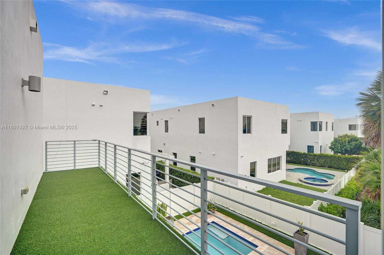 Small Image of 9995 NORTH WEST 75TH ST, Doral Number 41