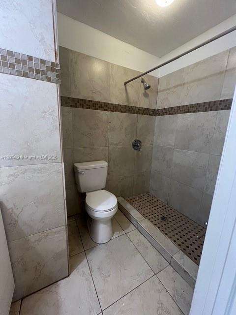 Small Image of 15510 LEISURE DR, Homestead Number 11