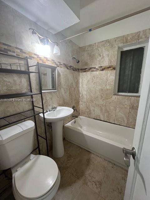 Small Image of 15510 LEISURE DR, Homestead Number 19