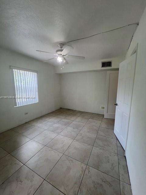 Small Image of 15510 LEISURE DR, Homestead Number 21