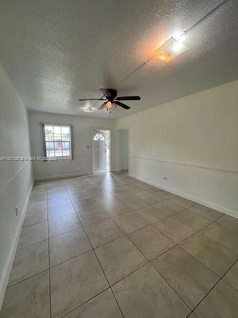 Small Image of 15510 LEISURE DR, Homestead Number 6