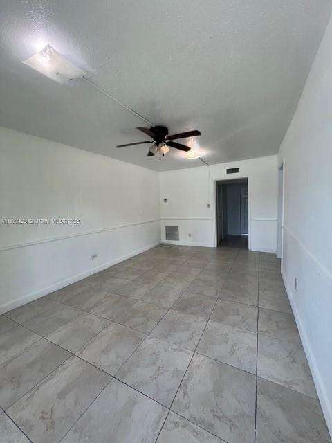 Small Image of 15510 LEISURE DR, Homestead Number 7