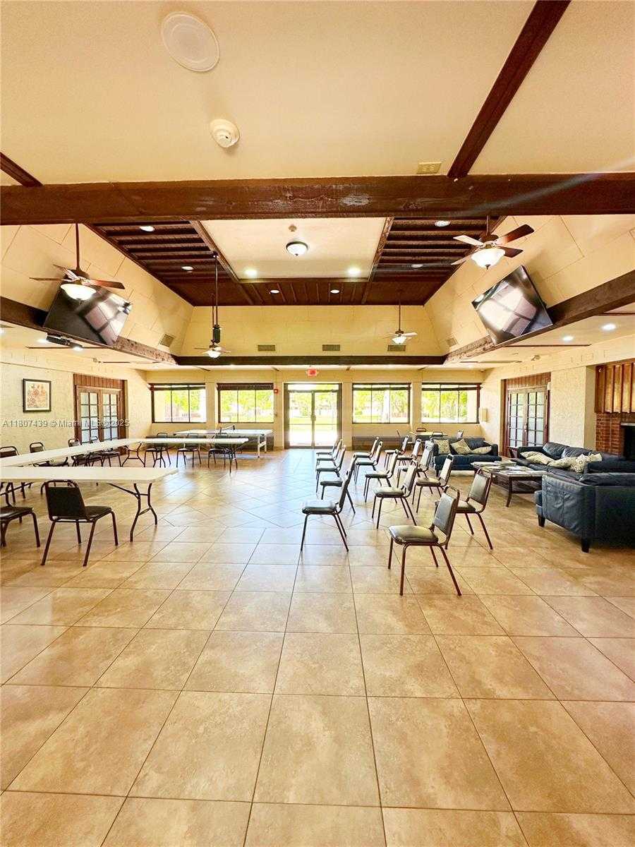 Small Image of 13244 SOUTH WEST 108TH ST CIR, Miami Number 24