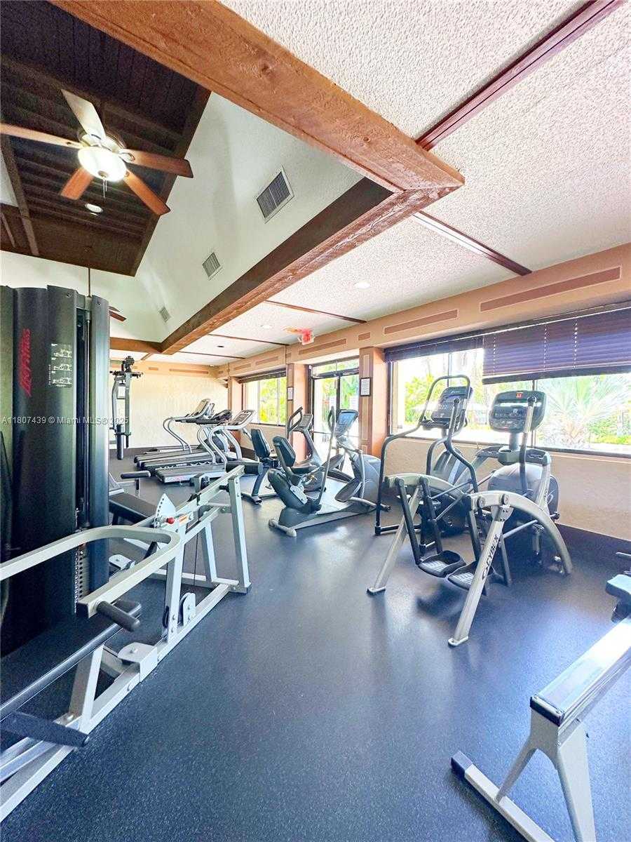Small Image of 13244 SOUTH WEST 108TH ST CIR, Miami Number 32