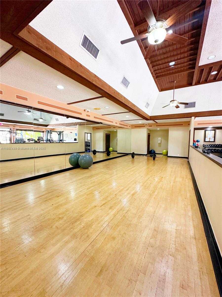 Small Image of 13244 SOUTH WEST 108TH ST CIR, Miami Number 34